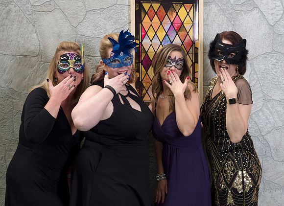 2018 Masquerade079