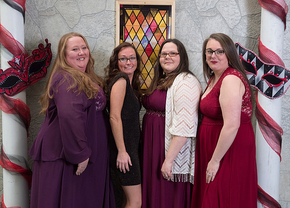 2018 Masquerade037