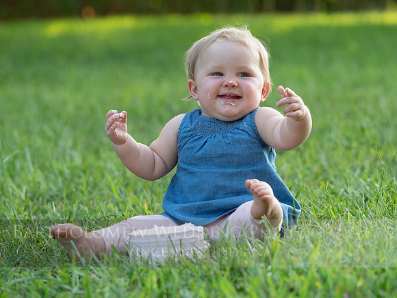Nora one year058