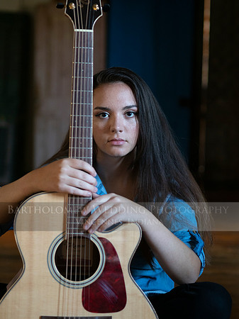 Damaris038