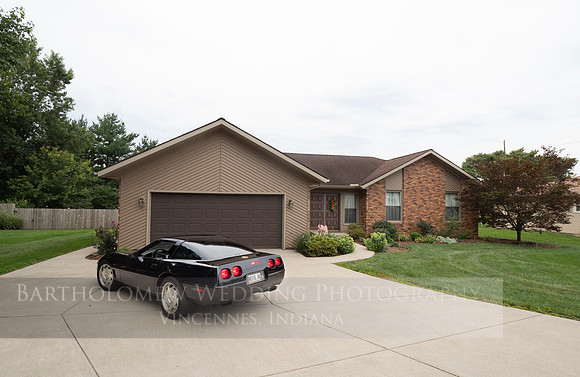 car and house010
